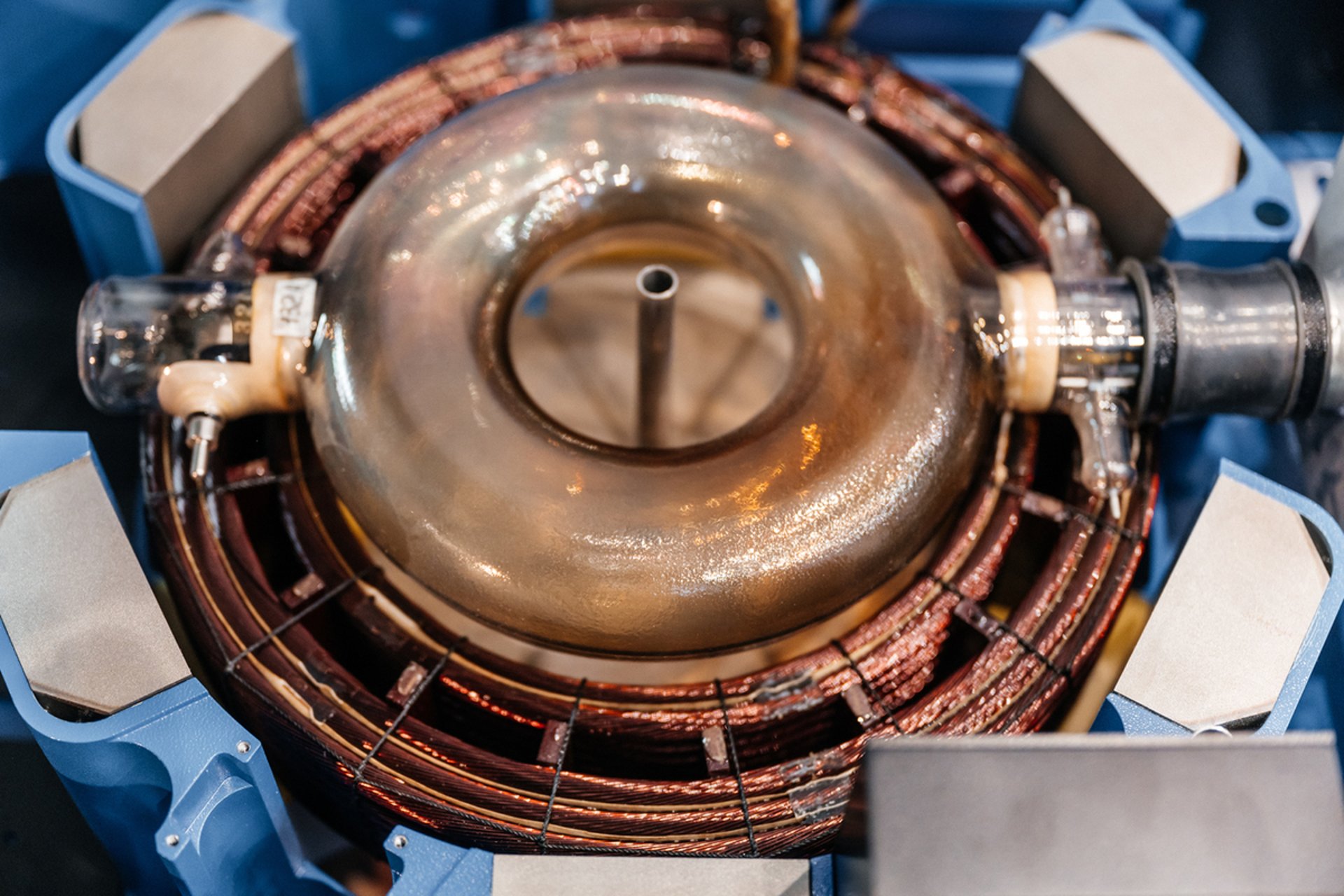 Betatron and X-ray inspection system maintenance